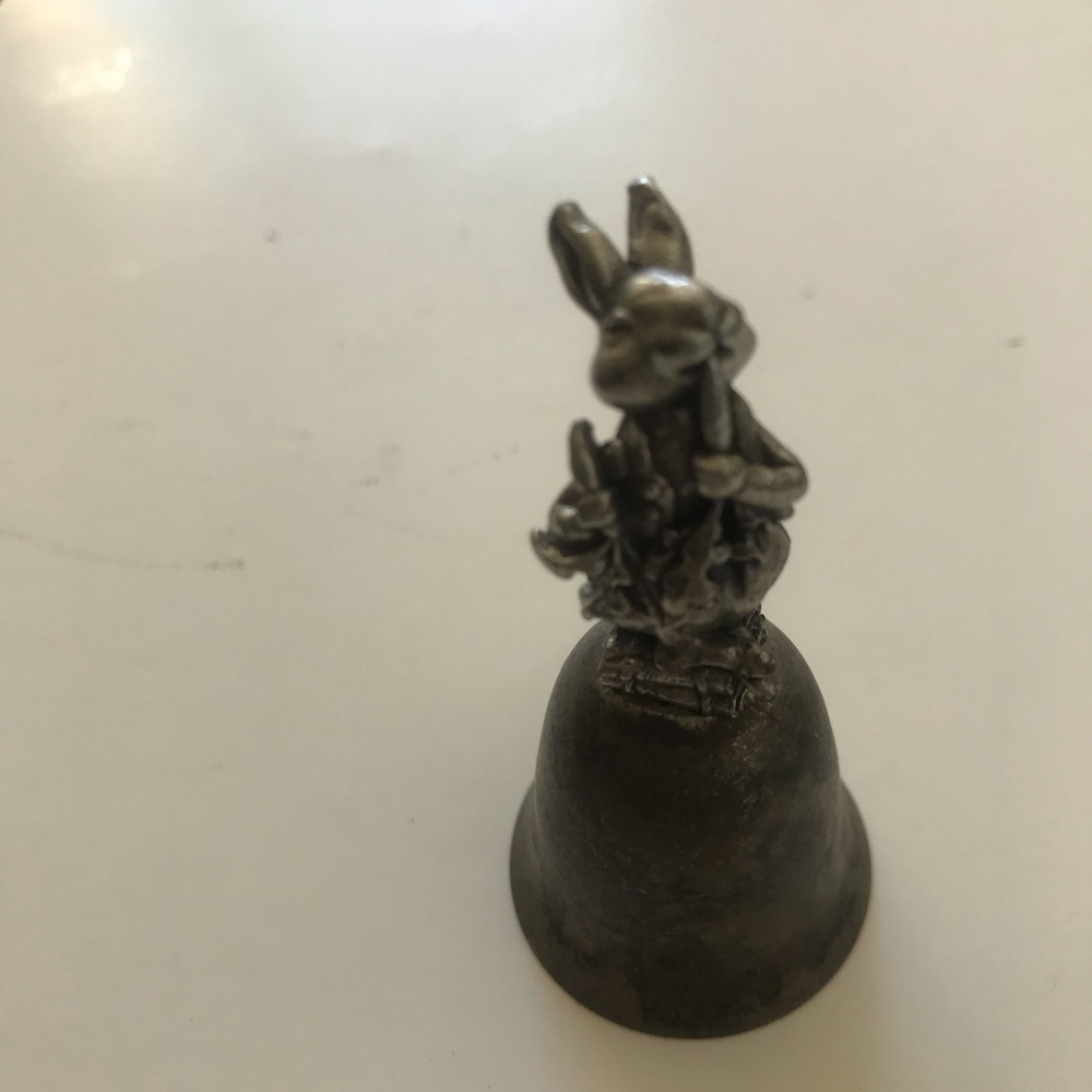 - Peter Rabbit Silver Plated Bell Beatrix Potter Collection - Picture 2 of 7